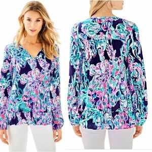 Lilly Pulitzer Daisy Knit Top in Bright Navy caught up XS